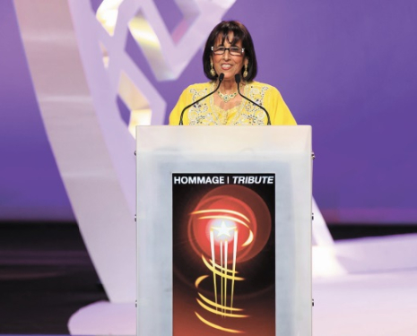 مهرجان عيون لمسرح الشارع يكرم ثريا جبران, Libération