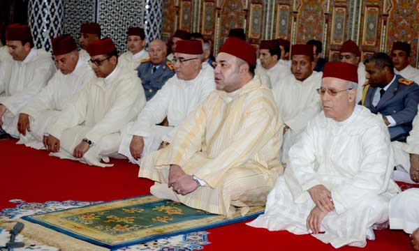 أمير المؤمنين يؤدي صلاة الجمعة بمسجد «كراكشو» بالرباط